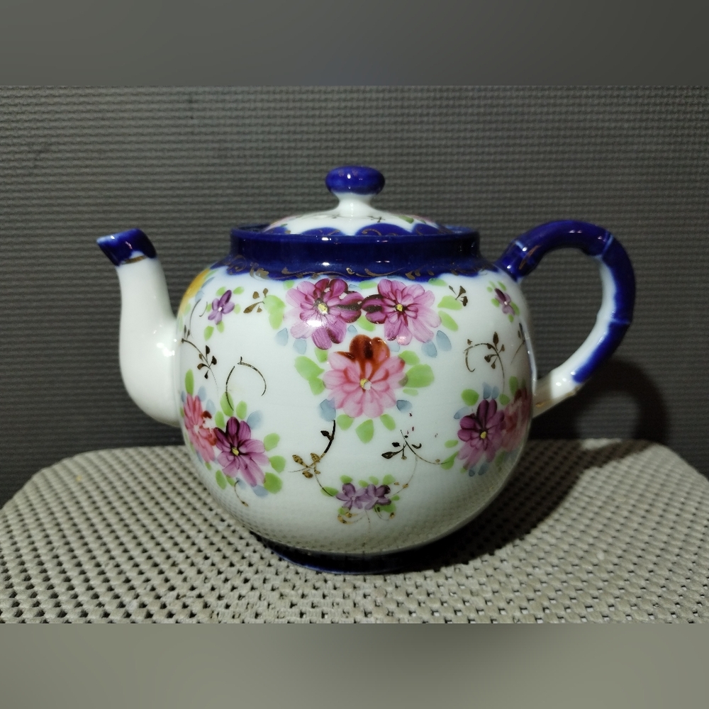 Antique Japanese Early Nippon Hand Painted Cobalt Blue Teapot Circa 1891-1921.
